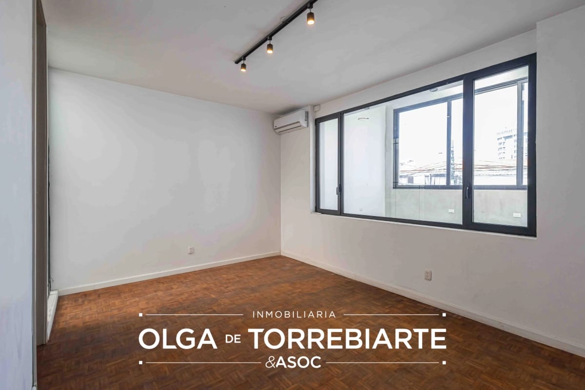 Casa remodelada para oficina en Zona 10 — foto 7 de 12