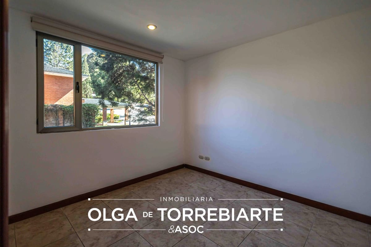 Casa en Villa Serena, Muxbal — foto 2 de 17
