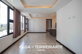 Apartamento en Edificio LIV, Zona 15 — miniatura 1 de 8
