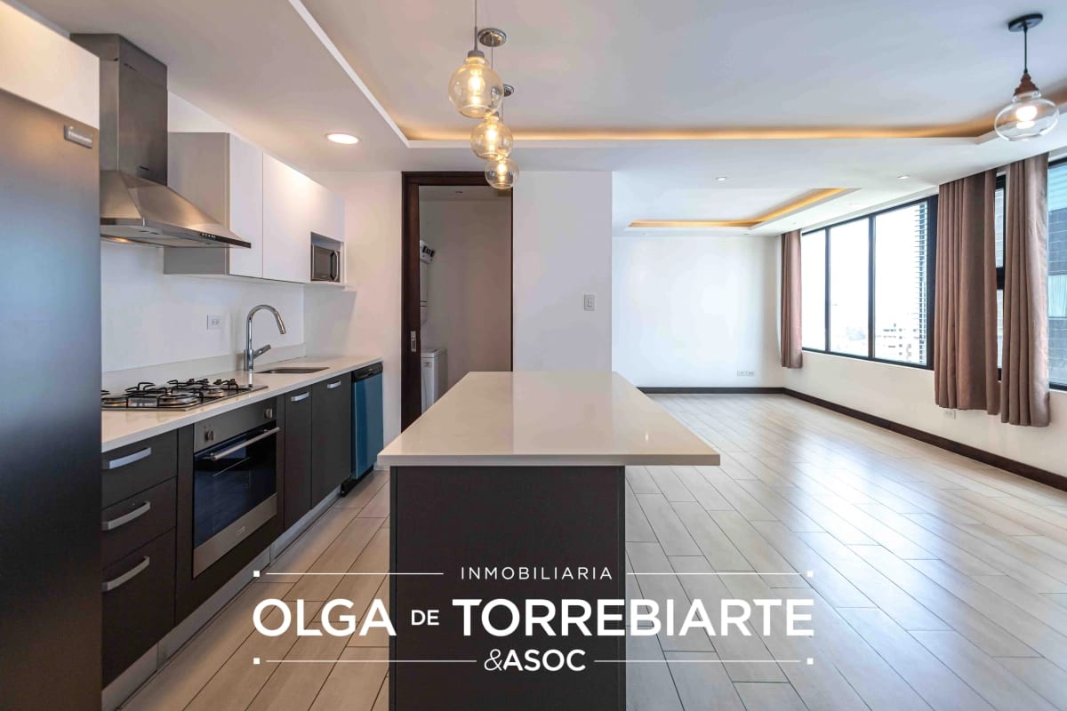 Apartamento en Edificio LIV, Zona 15 — foto 5 de 8