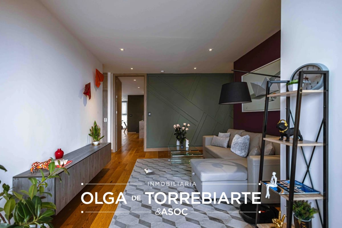 Apartamento en Torre Vertic, zona 14 — foto 7 de 17