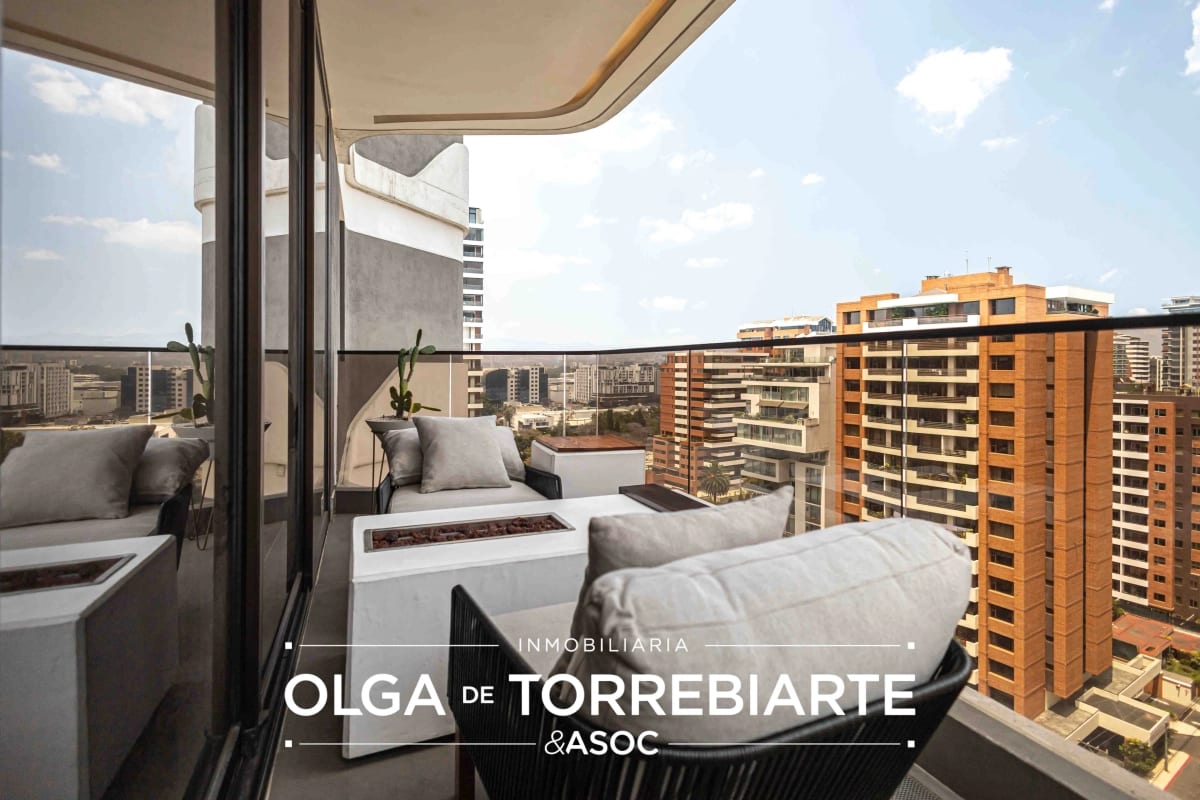 Apartamento en Torre Vertic, zona 14 — foto 11 de 17