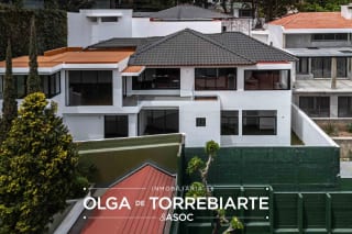 Casa en venta Oakland, zona 10 — miniatura 2 de 13