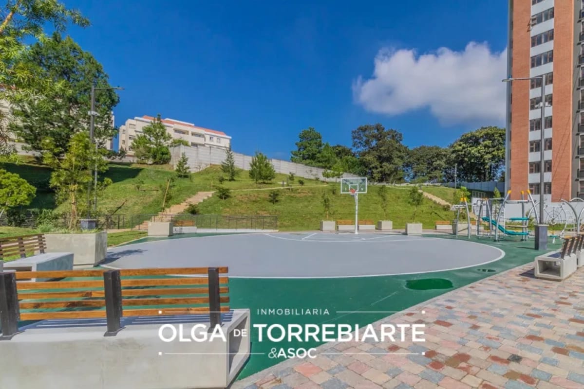 Apartamento en San Isidro 20/21 Zona 16 — foto 3 de 17