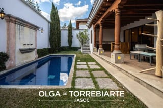 Casa en Condominio El Obispo, Antigua Guatemala — miniatura 1 de 17