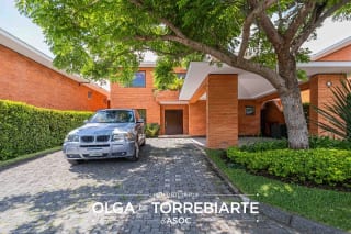 Casa en venta La Joya, Zona 10 — miniatura 1 de 16
