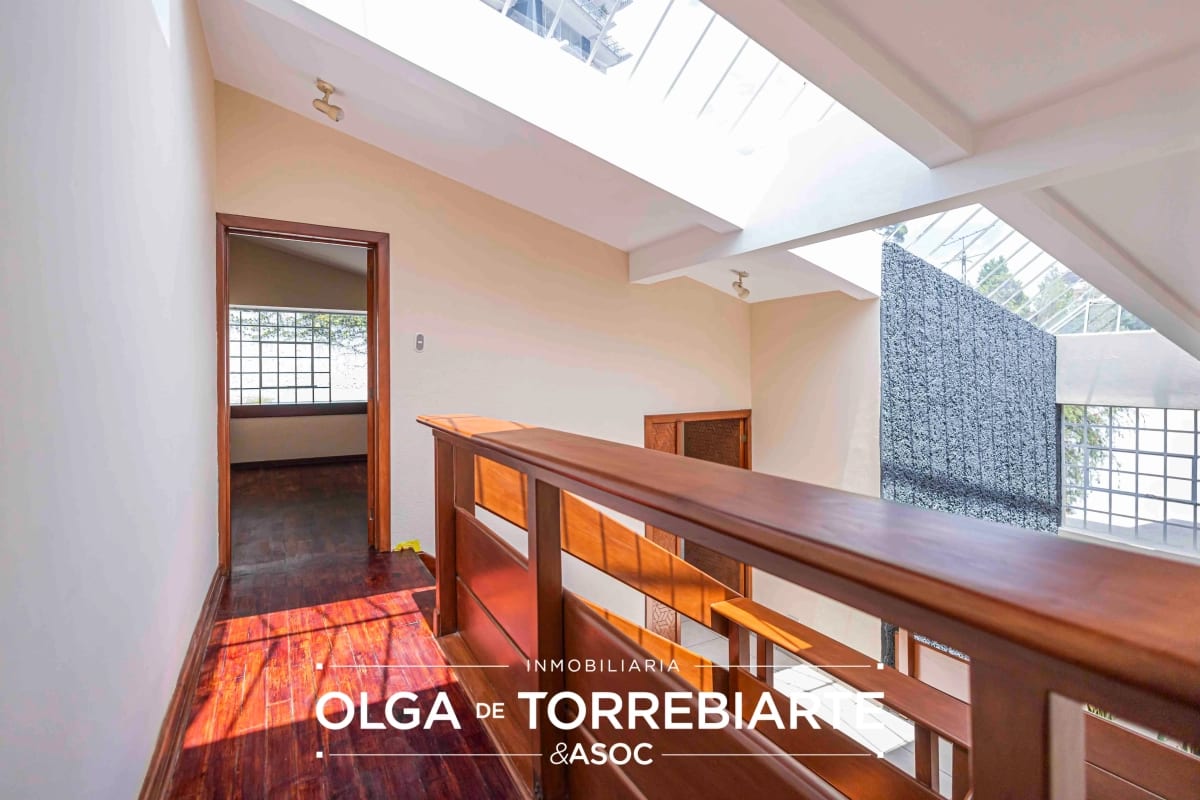 Casa en Diagonal 6, Zona 10 — foto 8 de 17