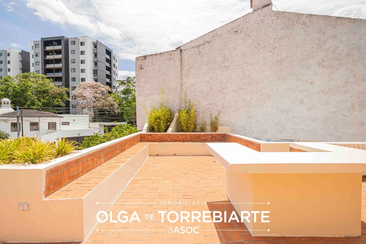 Casa en Diagonal 6, Zona 10 — foto 10 de 17
