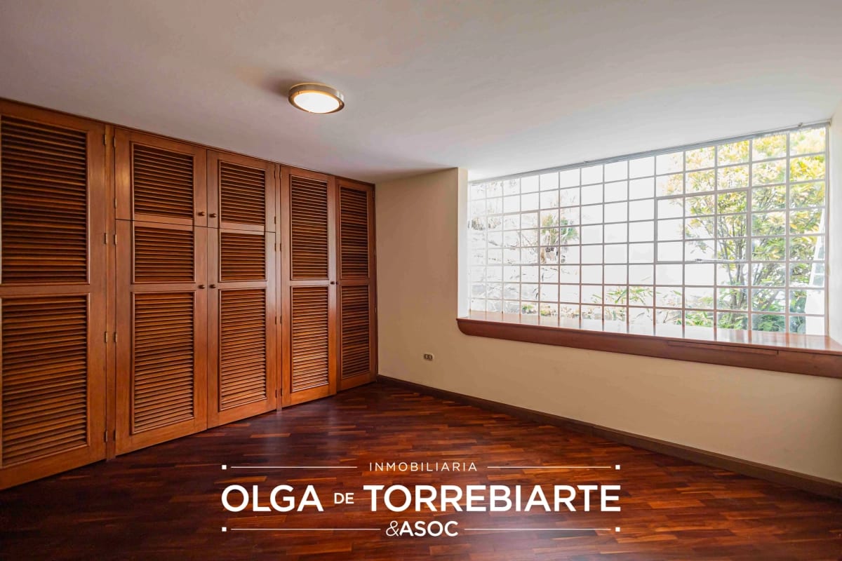 Casa en Diagonal 6, Zona 10 — foto 12 de 17
