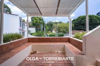 Casa en Diagonal 6, Zona 10 — miniatura 3 de 17