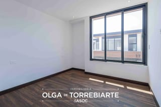 Casa para estrenar Condominio Molié, Zona 10 — miniatura 3 de 16