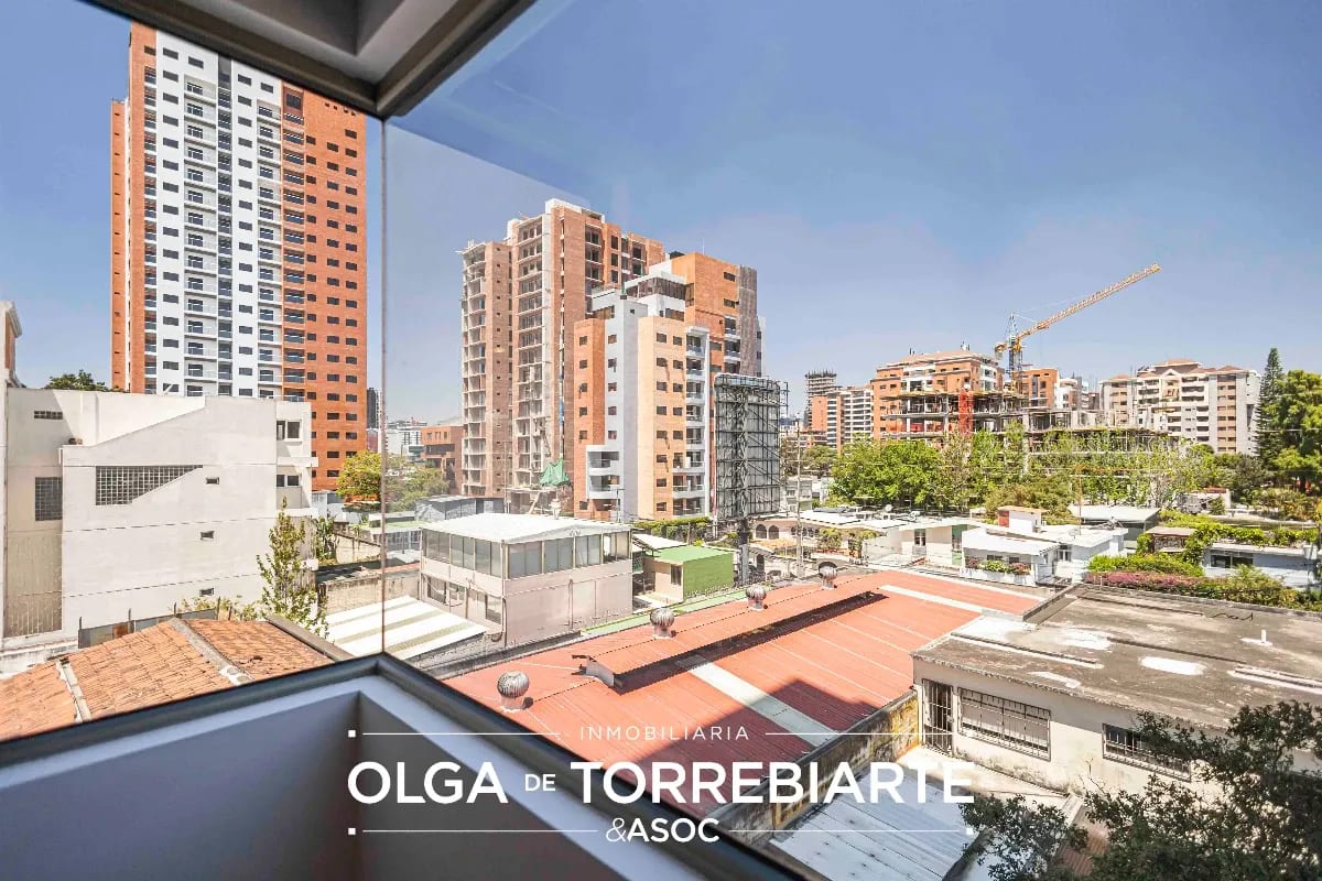 Apartamento en Verona, zona 10 — foto 3 de 12