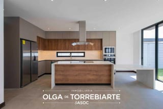 Casa para estrenar Condominio Molié, Zona 10 — miniatura 11 de 17